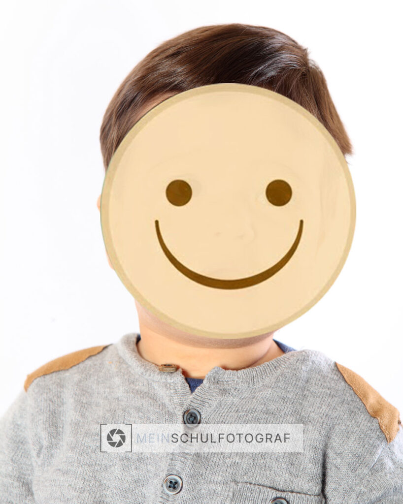 Kita-Fotografie vom Kindergartenfotografen mit neutralem Hintergrund