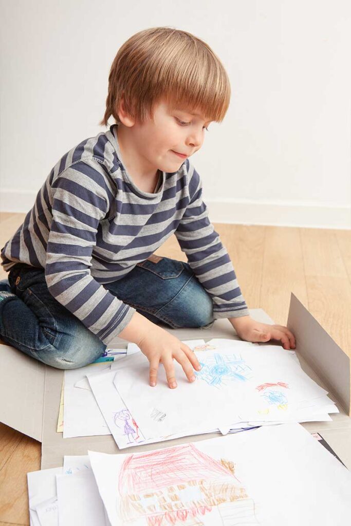 Fotos vom Kitafotografen mit fröhlichem Kind